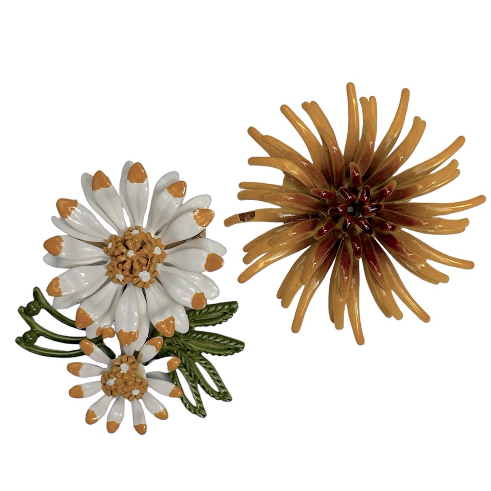 Vintage 2 Enamel 3D Flower Pin Brooches